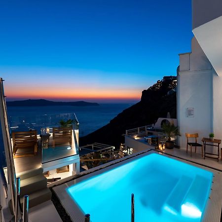 Daydream Luxury Suites Фира Екстериор снимка
