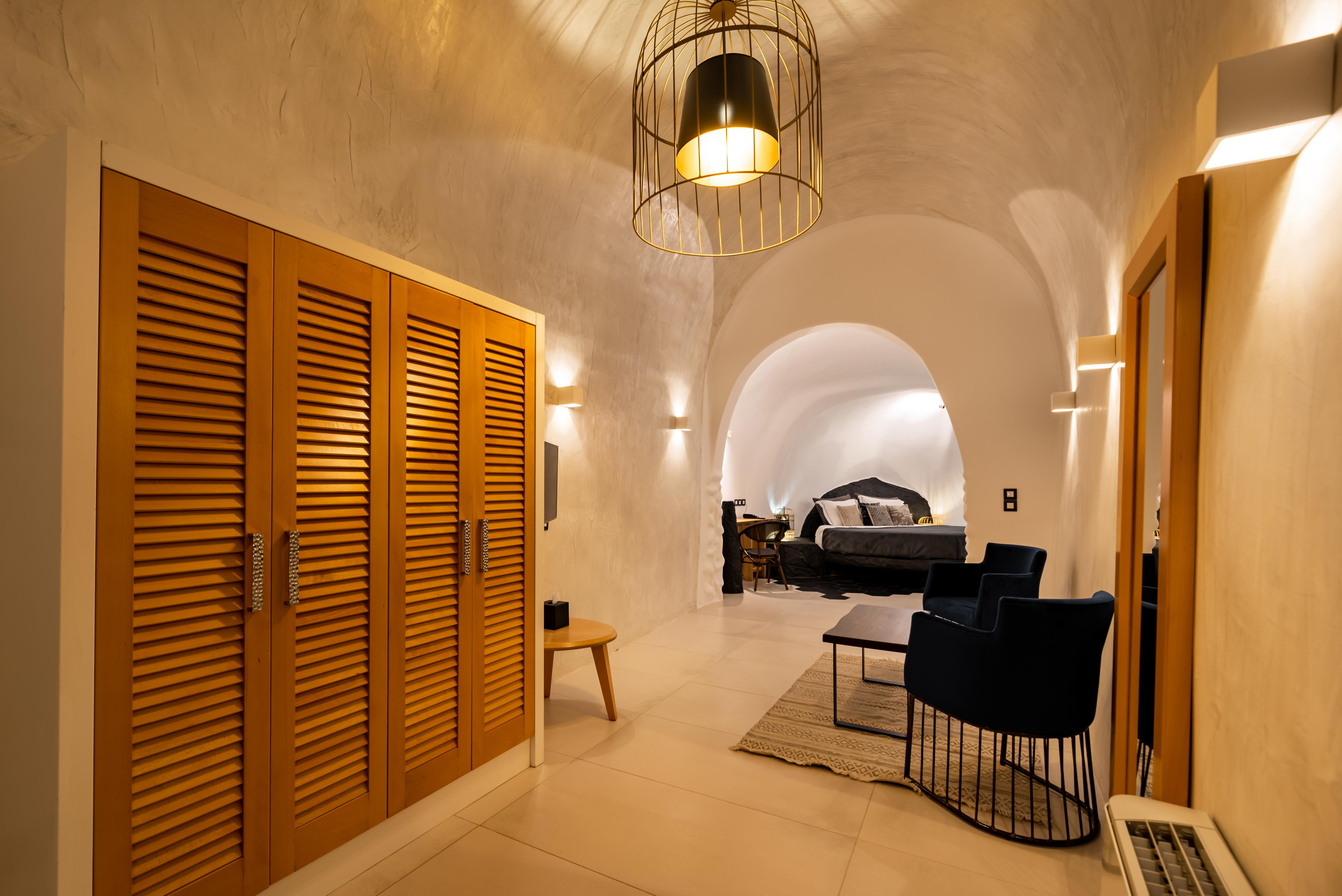 Daydream Luxury Suites Фира Екстериор снимка