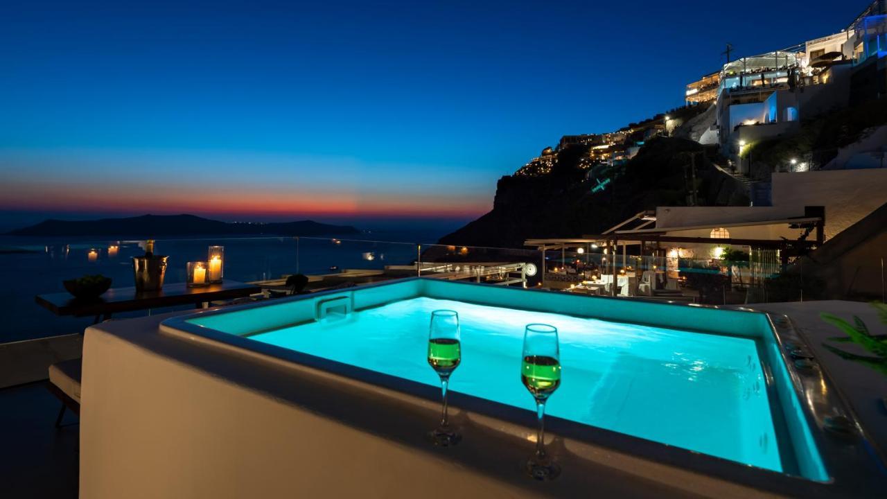 Daydream Luxury Suites Фира Екстериор снимка