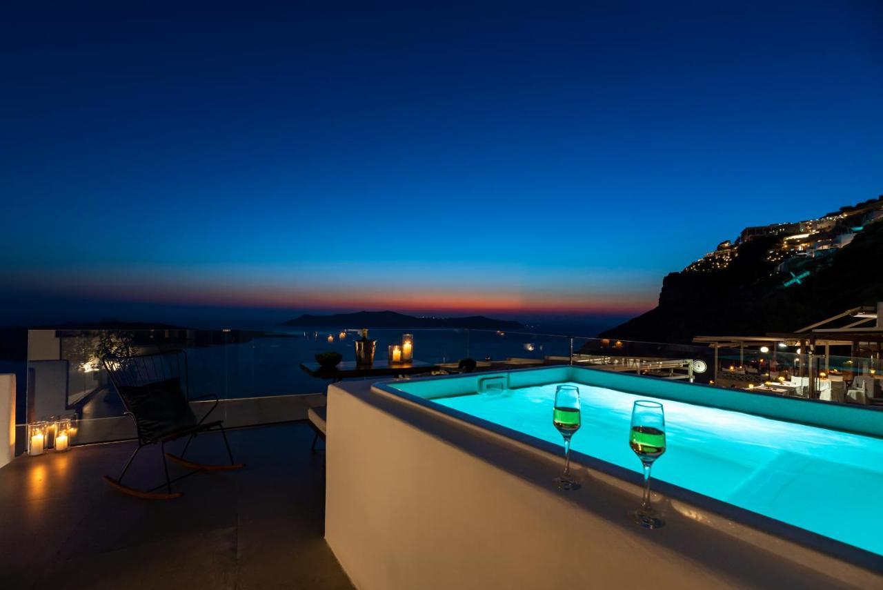 Daydream Luxury Suites Фира Екстериор снимка